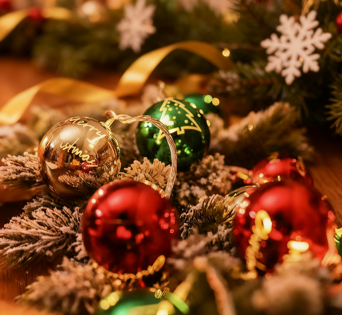 Warm White Christmas Ball String Lights — Battery or USB